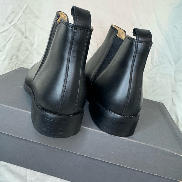 NEW Nisolo Women's Eva Everyday Chelsea Commuter Boot - Picture 5 of 12